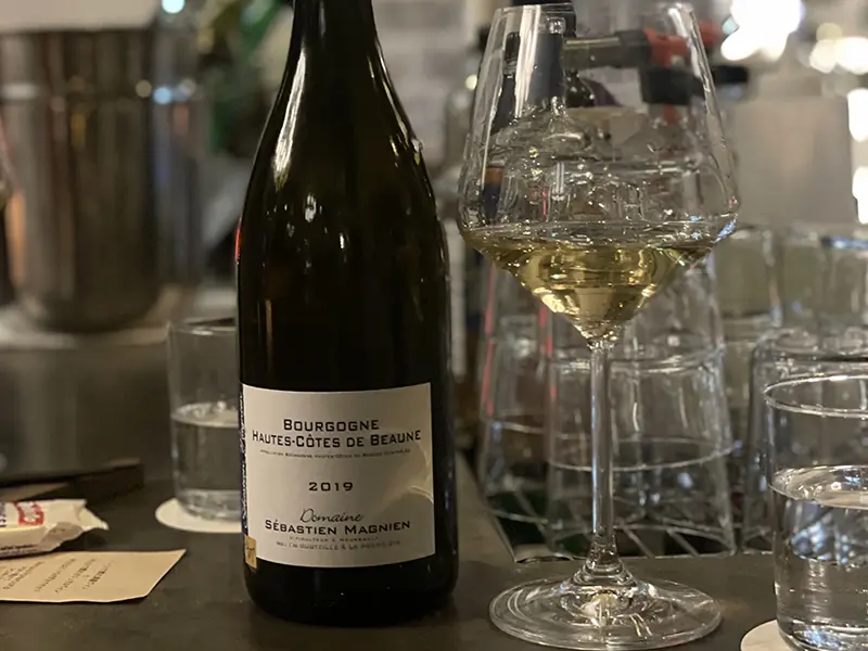 POP & POUR